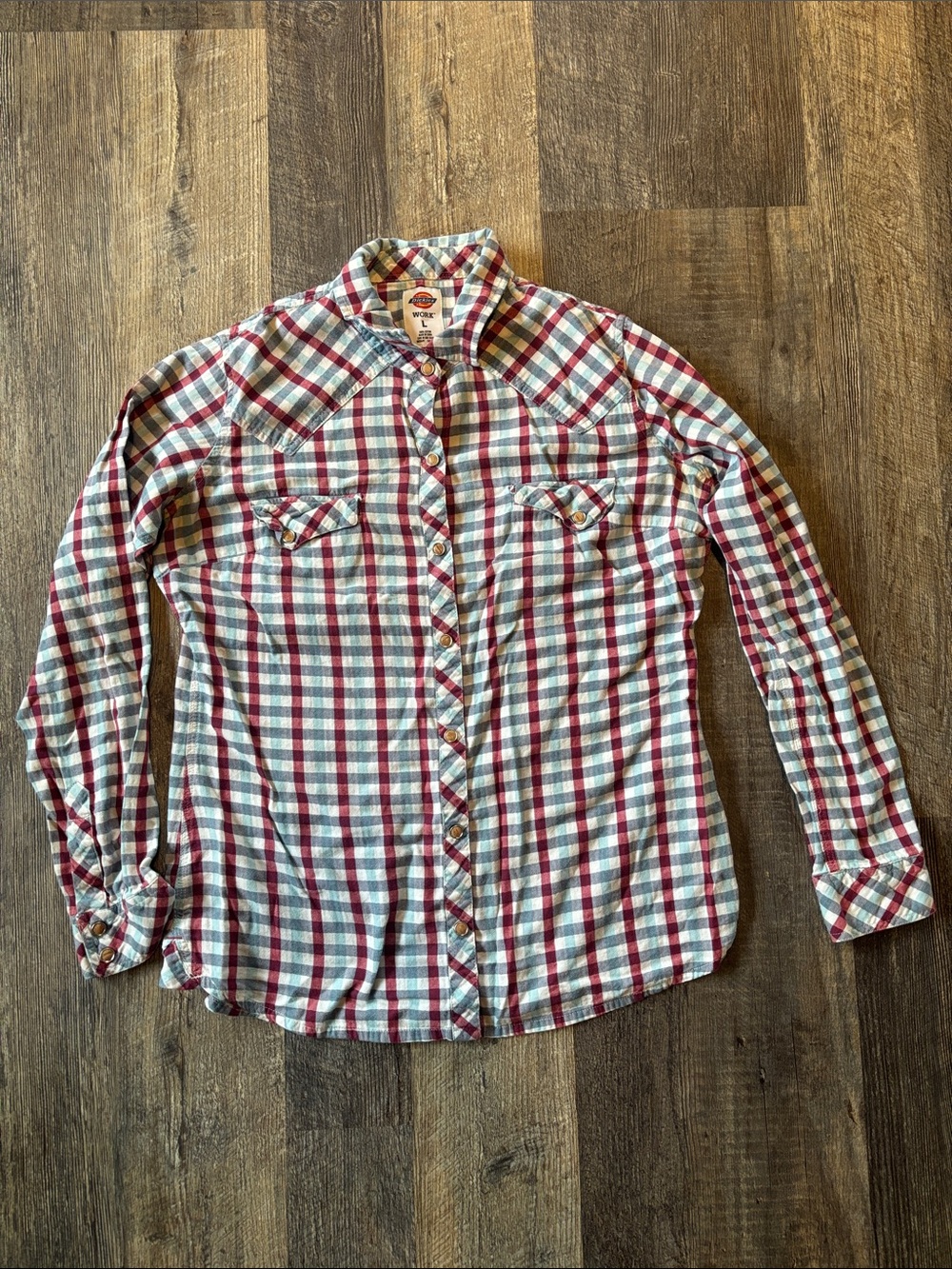 Dickies women’s work Red, White and blue Plaid Button-Down Shirt large